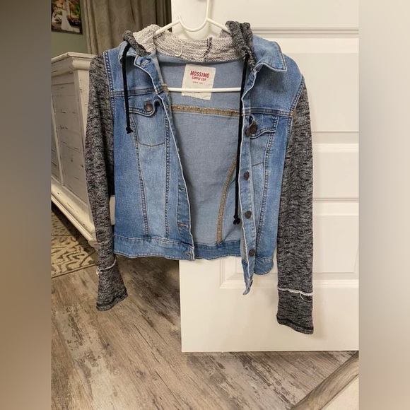 Jean Jacket - Picture 1 of 2